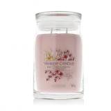 Yankee Candle Signature Pink Cherry & Vanilla Dišeča svečka 567 g