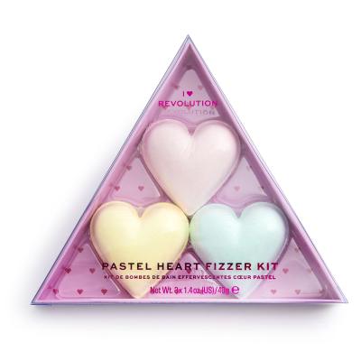 I Heart Revolution Heart Pastel Bath Fizzer Kit Darilni set kopalna bombica v obliki srca 40 g + kopalna bombica v obliki srca 40 g Passion Fruit + kopalna bombica v obliki srca 40 g Lemon