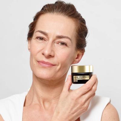 L&#039;Oréal Paris Age Perfect Cell Renew Day Cream Dnevna krema za obraz za ženske 50 ml