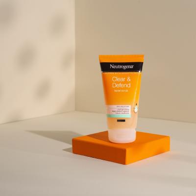 Neutrogena Clear &amp; Defend Facial Scrub Piling 150 ml