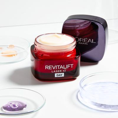 L&#039;Oréal Paris Revitalift Laser X3 Day Cream Darilni set dnevna krema za obraz Revitalift Laser X3 50 ml + krema za okoli oči Revitalift Laser X3 15 ml