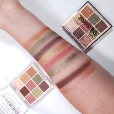 Makeup Revolution London Ultimate Desire Senčilo za oči za ženske 8,1 g Odtenek Stripped Khaki