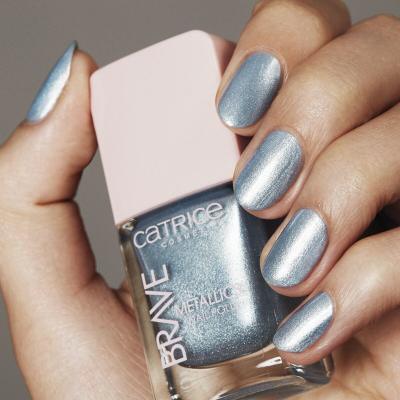 Catrice Brave Metallics Nail Polish Lak za nohte za ženske 10,5 ml Odtenek 03 Million Dollars Baby