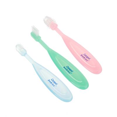 Canpol babies Baby Toothbrush Trainer Set Darilni set masažna ščetka 1 kos + gumijasta ščetka za čiščenje prvih zob 1 kos + zobna ščetka 1 kos