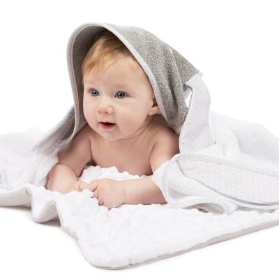 Canpol babies Cuddle And Dry Robe Soft Towel Bunny Kopalniški dodatek za otroke 1 kos