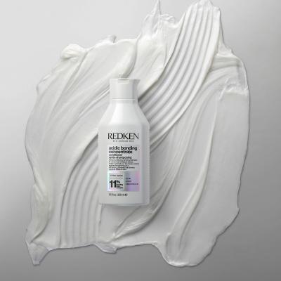 Redken Acidic Bonding Concentrate Conditioner Balzam za lase za ženske 300 ml