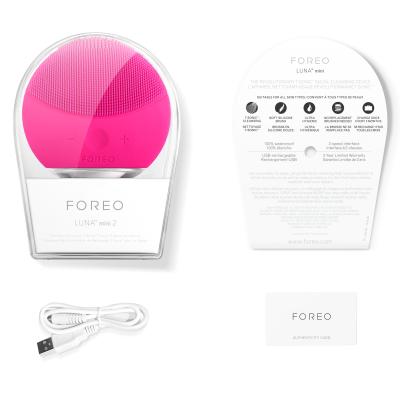 Foreo LUNA™ Mini 2 T-Sonic Facial Cleansing Device Čistilna krtačka za ženske 1 kos Odtenek Fuchsia