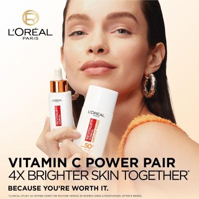 L&#039;Oréal Paris Revitalift Clinical Pure 12% Vitamin C Darilni set serum Revitalift Clinical Vitamin C Serum 30 ml + dnevna krema za obraz Revitalift Clinical Vitamin C Anti-UV Fluid SPF50 50 ml