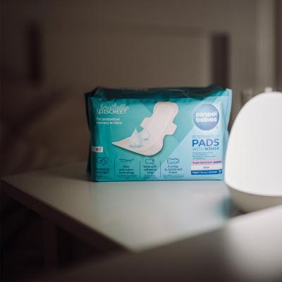 Canpol babies Breathable &amp; Discreet Night Postpartum Pads With Wings Poporodni vložki za ženske 8 kos