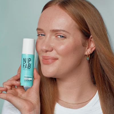 NIP+FAB Hydrate Hyaluronic Fix Extreme⁴ Hydrating Serum 2% Serum za obraz za ženske 50 ml