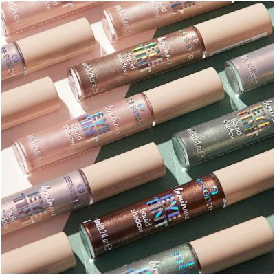 Essence Luminous Eye Tint Liquid Shadow Senčilo za oči za ženske 6 ml Odtenek 06 Sparkly Jade