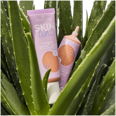 Essence Skin Tint Hydrating Natural Finish SPF30 Puder za ženske 30 ml Odtenek 30