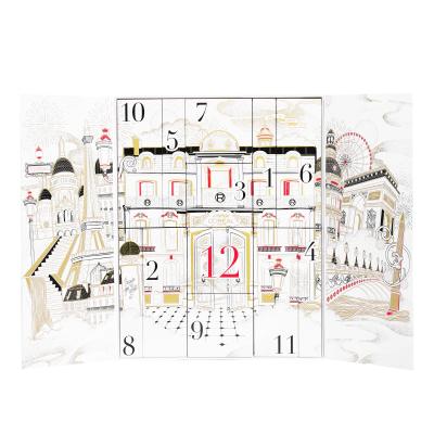 L&#039;Oréal Paris Maison Advent Calendar 2024 Darilni set maska za obraz 2 kos + serum za obraz 1 kos + maska za okoli oči 1 kos + maskara 2 kos + šminka 2 kos + črtalo za ustnice 1 kos + svinčnik za oči 1 kos + BB krema 1 kos + podlaga za ličila 1 kos