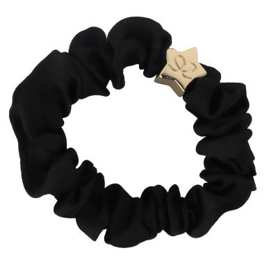 By Eloise London Silk Scrunchie Gold Star Elastika za lase za ženske 1 kos Odtenek Black