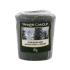 Yankee Candle Evergreen Mist Dišeča svečka 49 g