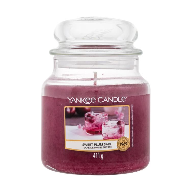 Yankee Candle Sweet Plum Sake Dišeča svečka 411 g