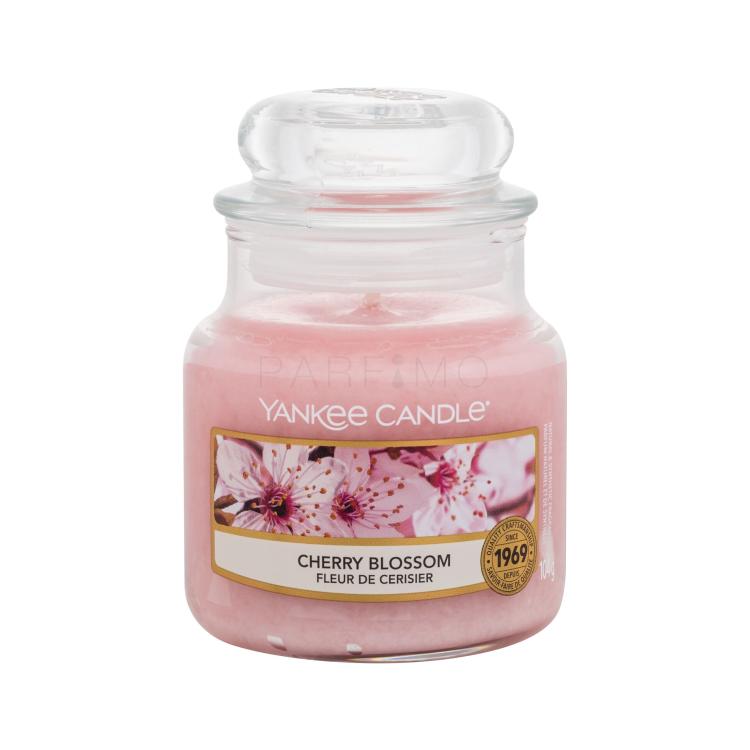 Yankee Candle Cherry Blossom Dišeča svečka 104 g